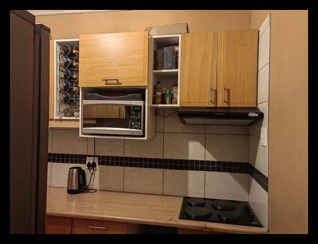 2 BEDROOM APARTMENT FOR SALE IN KEMPTON PARK CENTRAL